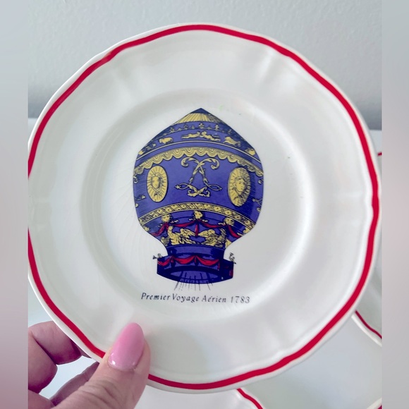 Vintage set of 6 Hand painted Ceramic Hot Air Ballon Plates Longchamp France - Picture 8 of 9
